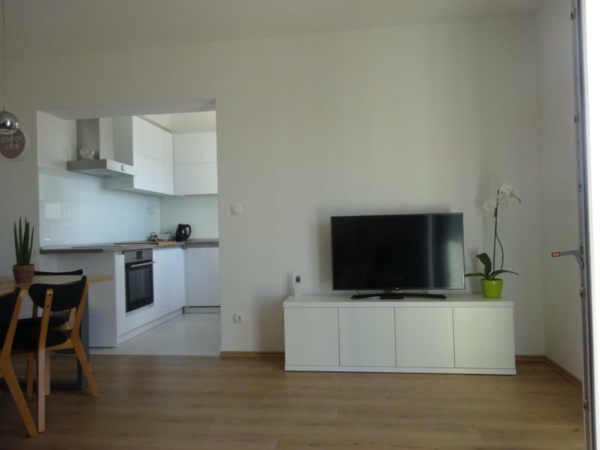 Apartment Duce Omiš Exterior foto