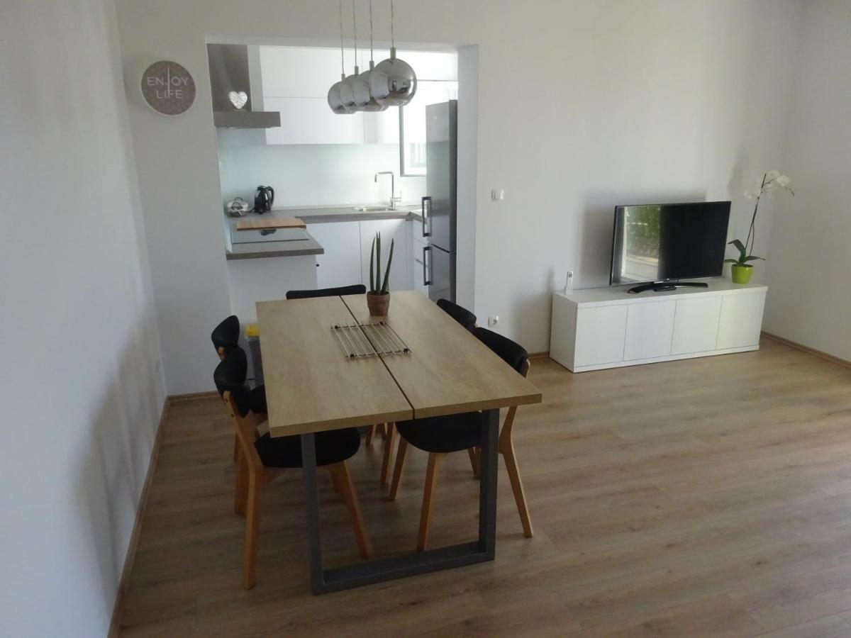 Apartment Duce Omiš Exterior foto